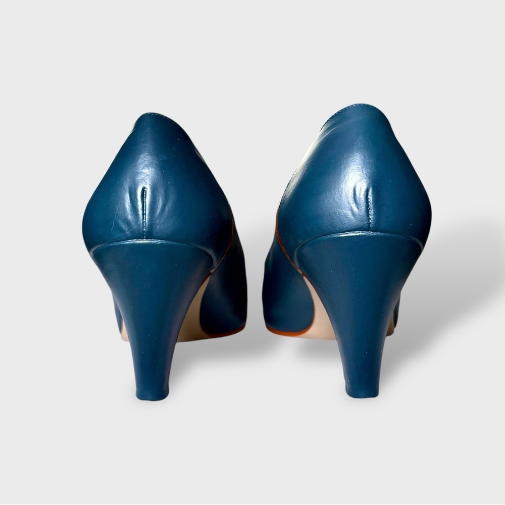 Ferragamo Women’s Teal Green Brown Trim Gold Sole Classic Heels Sz 7.5D - Picture 7 of 14